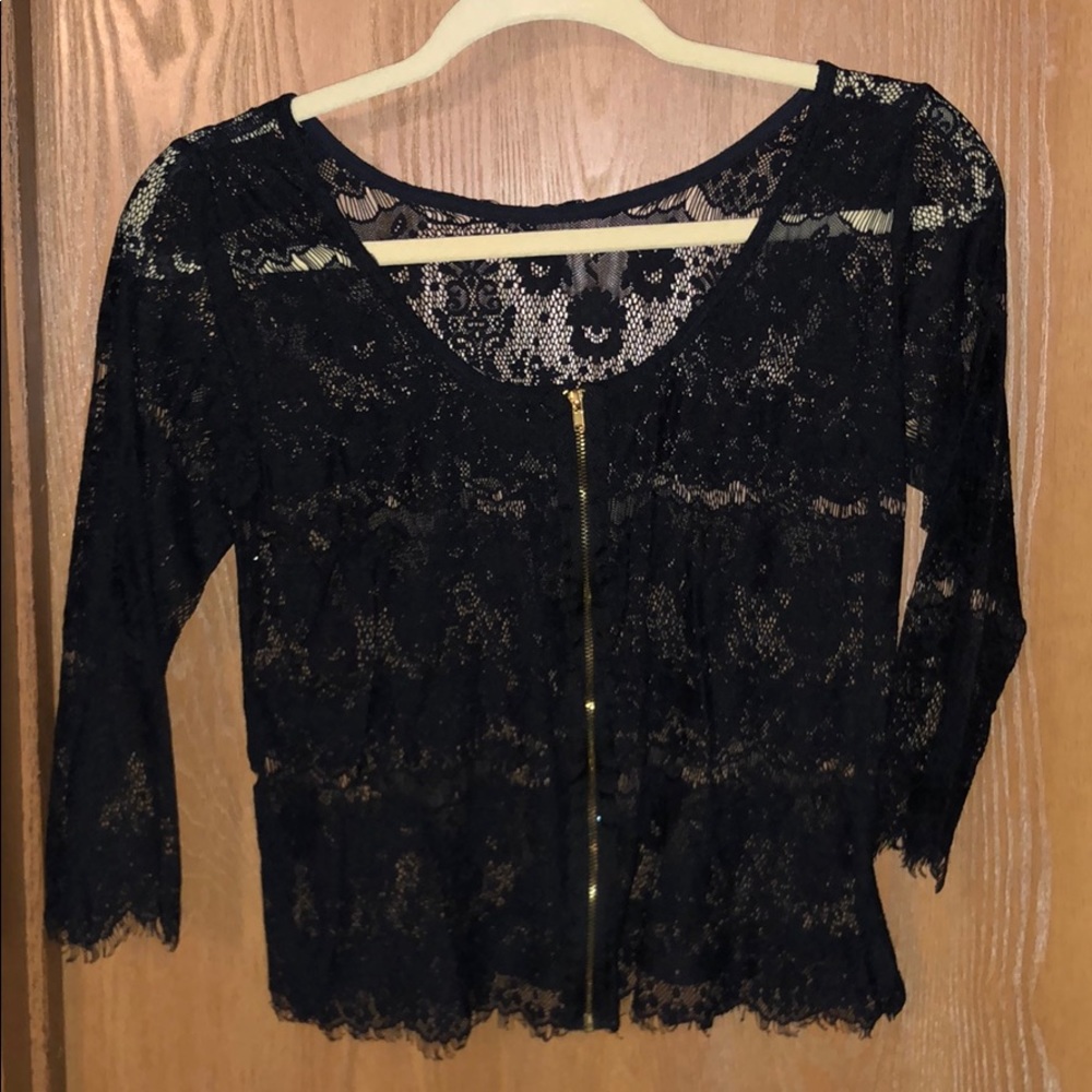 Lace Mid-Sleeve Top